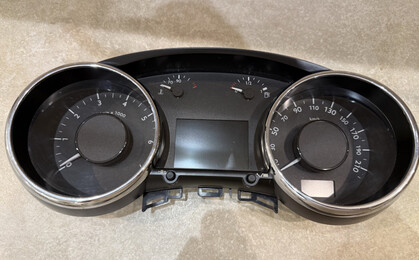 Приборная панель Citroen 3008/5008