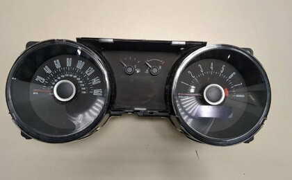 Приборная панель Ford Mustang 2013 +