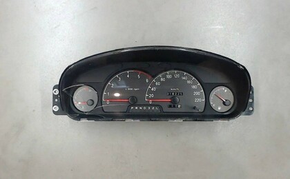 Приборная панель Hyundai Trajet