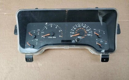 Приборная панель Jeep Cherokee