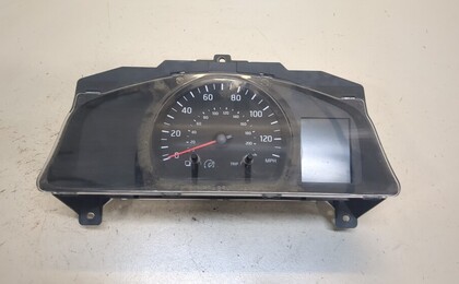 Приборная панель Nissan NV200