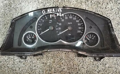 Приборная панель Opel Meriva