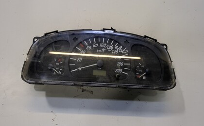 Приборная панель Opel Agila