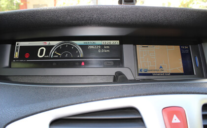 Приборная панель Renault Scenic 3