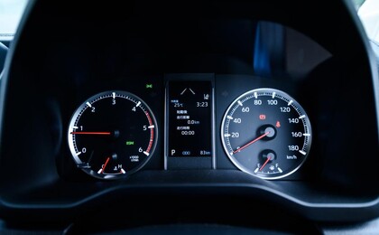 Приборная панель  Toyota  Granace 2019+