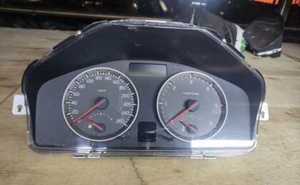 Приборная панель Volvo V50 2007+