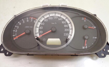 Панель приборов Mazda 5 2005